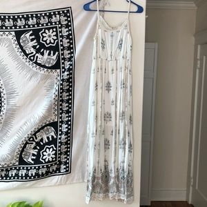 Floral white maxi dress